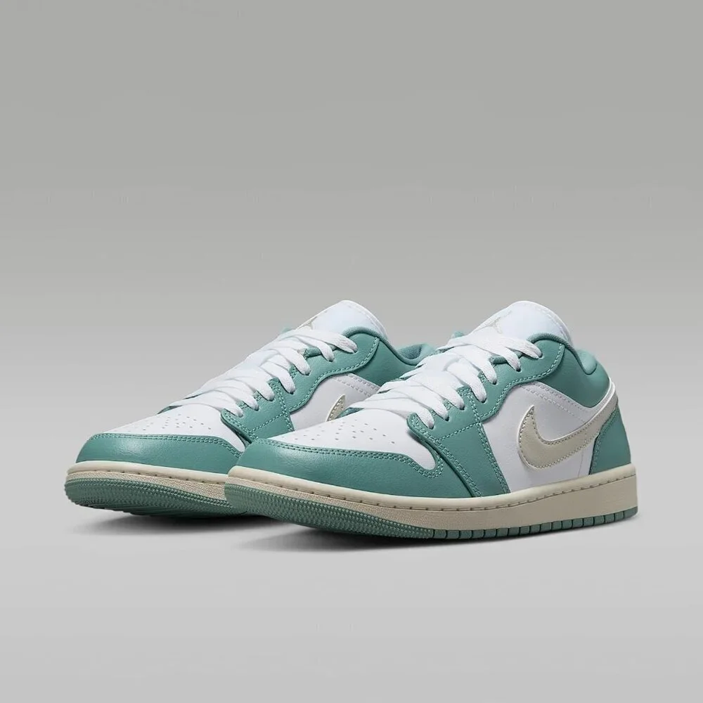 Women's Air Jordan 1 Low-Top Shoes